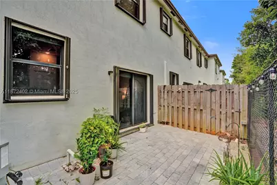 136 SW 185th, Pembroke Pines, FL 33029 - Photo 21