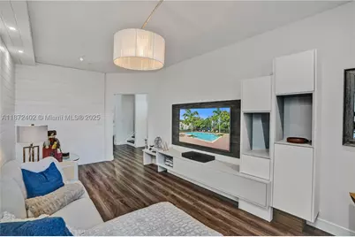 136 SW 185th, Pembroke Pines, FL 33029 - Photo 5