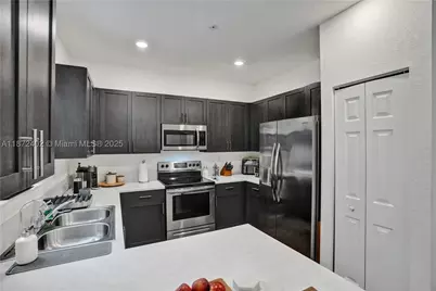 136 SW 185th, Pembroke Pines, FL 33029 - Photo 11