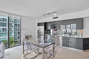 31 SE 6th, Miami, FL 33131 - Photo 7