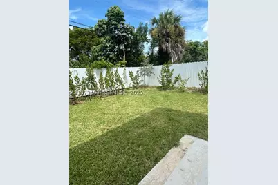 723 NW 19th #A, Fort Lauderdale, FL 33311 - Photo 17