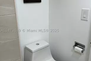 3475 N Country Club, Aventura, FL 33180 - Photo 21