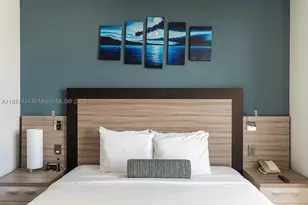 18683 Collins, Sunny Isles Beach, FL 33160 - Photo 17