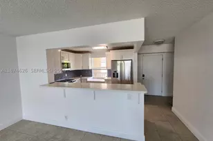 425 SE 11th, Dania Beach, FL 33004 - Photo 9