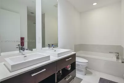 45 SW 9th #4108, Miami, FL 33130 - Photo 19