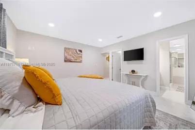 241 Oceanic, Lauderdale by the Sea, FL 33308 - Photo 31