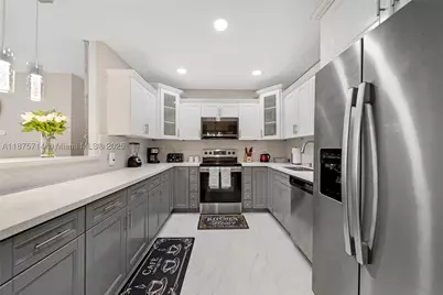 241 Oceanic, Lauderdale by the Sea, FL 33308 - Photo 9