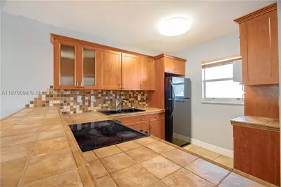 120 Royal Palm #315, Hialeah Gardens, FL 33016 - Photo 3
