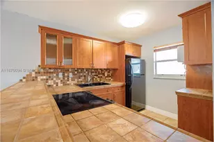 120 Royal Palm, Hialeah Gardens, FL 33016 - Photo 3