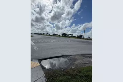 861 Barcia, Lehigh Acres, FL 33974 - Photo 7
