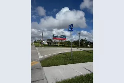 1005 Portland, Lehigh Acres, FL 33974 - Photo 1