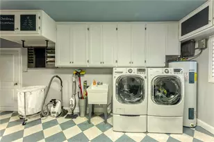 159 NE 6th, Miami, FL 33132 - Photo 3