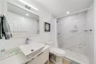 5601 Collins, Miami Beach, FL 33140 - Photo 23