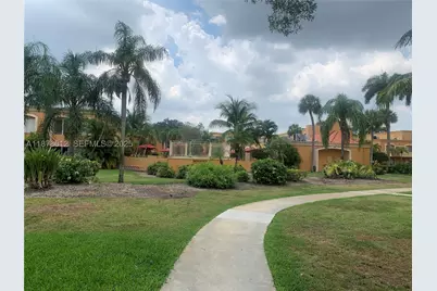 17901 NW 68th #T101, Hialeah, FL 33015 - Photo 43