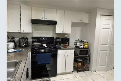 17901 NW 68th #T101, Hialeah, FL 33015 - Photo 21