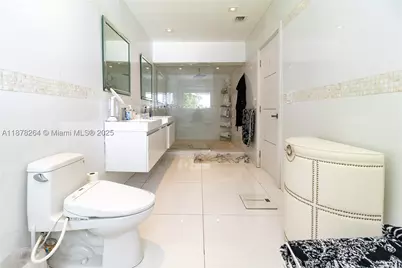 1215 N Biscayne Point, Miami Beach, FL 33141 - Photo 29