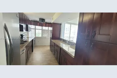 18061 Biscayne #301, Aventura, FL 33160 - Photo 3