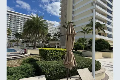 5600 Collins #12E, Miami Beach, FL 33140 - Photo 69