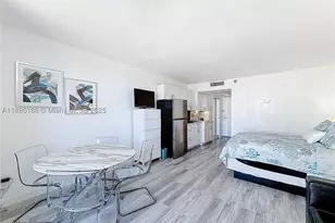 19201 Collins, Sunny Isles Beach, FL 33160 - Photo 15