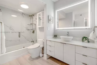 100 Lincoln #323, Miami Beach, FL 33139 - Photo 19