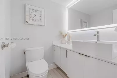 100 Lincoln #323, Miami Beach, FL 33139 - Photo 25