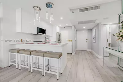 100 Lincoln #323, Miami Beach, FL 33139 - Photo 15