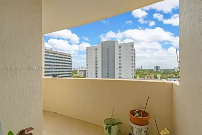 3232 SW 22nd #801, Miami, FL 33145 - Photo 15