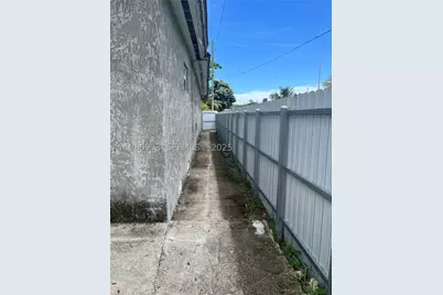 7130 NW 21st, Miami, FL 33147 - Photo 7