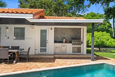 575 Bay Point, Miami, FL 33137 - Photo 75