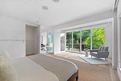 575 Bay Point, Miami, FL 33137 - Photo 11