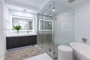 300 Sunny Isles, Sunny Isles Beach, FL 33160 - Photo 17