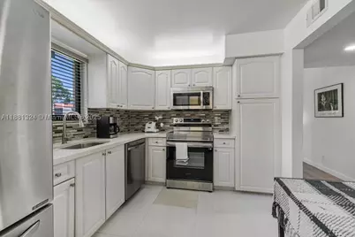 16273 Laurel #7, Weston, FL 33326 - Photo 13