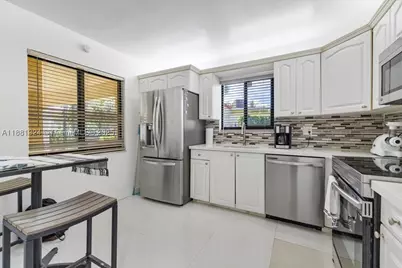 16273 Laurel #7, Weston, FL 33326 - Photo 11