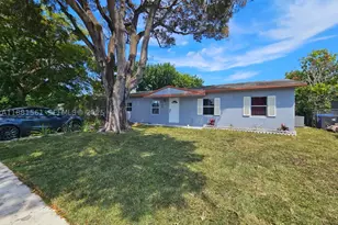 325 SW 80th, North Lauderdale, FL 33068 - Photo 3