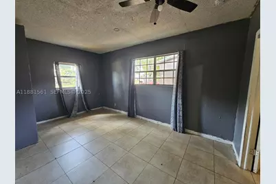 325 SW 80th, North Lauderdale, FL 33068 - Photo 15
