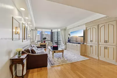 20191 E Country Club #1102, Aventura, FL 33180 - Photo 3