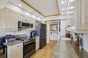 20191 E Country Club, Aventura, FL 33180 - Photo 9