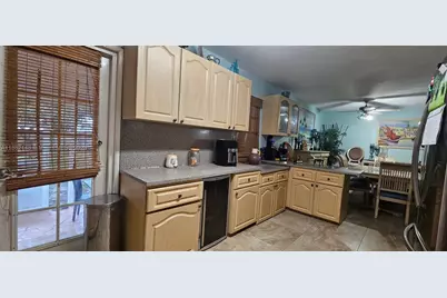 243 NW 62nd, Miami, FL 33126 - Photo 11