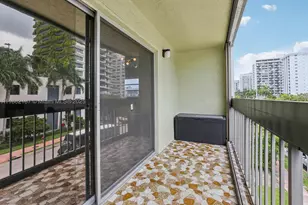 1345 W, Miami Beach, FL 33139 - Photo 21
