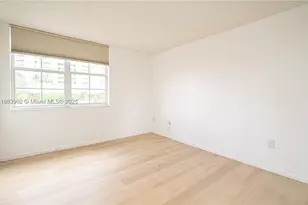 19601 E Country Club, Aventura, FL 33180 - Photo 27