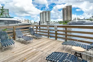 19601 E Country Club, Aventura, FL 33180 - Photo 45