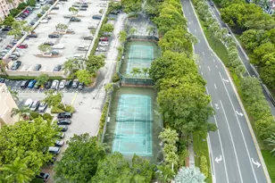 19601 E Country Club, Aventura, FL 33180 - Photo 47