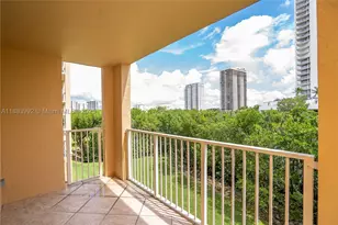 19601 E Country Club, Aventura, FL 33180 - Photo 15
