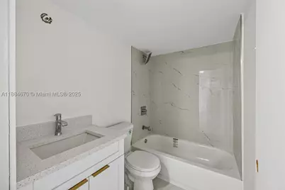 4198 Lakeside #4198, Tamarac, FL 33319 - Photo 11