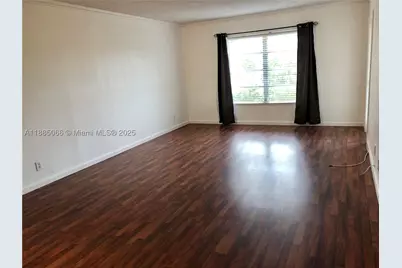 8121 SW 24th #304, Davie, FL 33324 - Photo 3