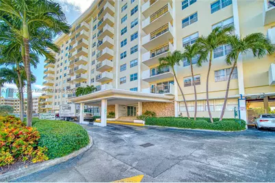 401 Golden Isles #908, Hallandale Beach, FL 33009 - Photo 3