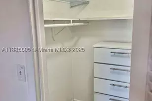 1300 W 53rd, Hialeah, FL 33012 - Photo 13