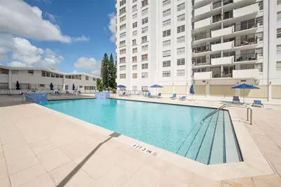 2750 NE 183rd #2204, Aventura, FL 33160 - Photo 27