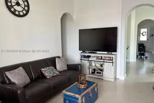 18247 NW 88th, Hialeah, FL 33018 - Photo 17