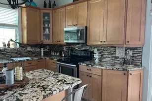 18247 NW 88th, Hialeah, FL 33018 - Photo 13